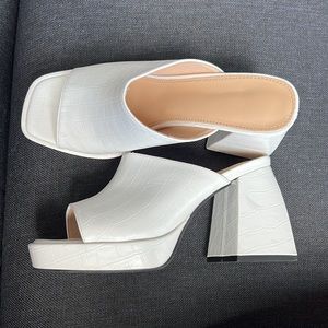 Pretty little thing white chunky croc mules / block heels